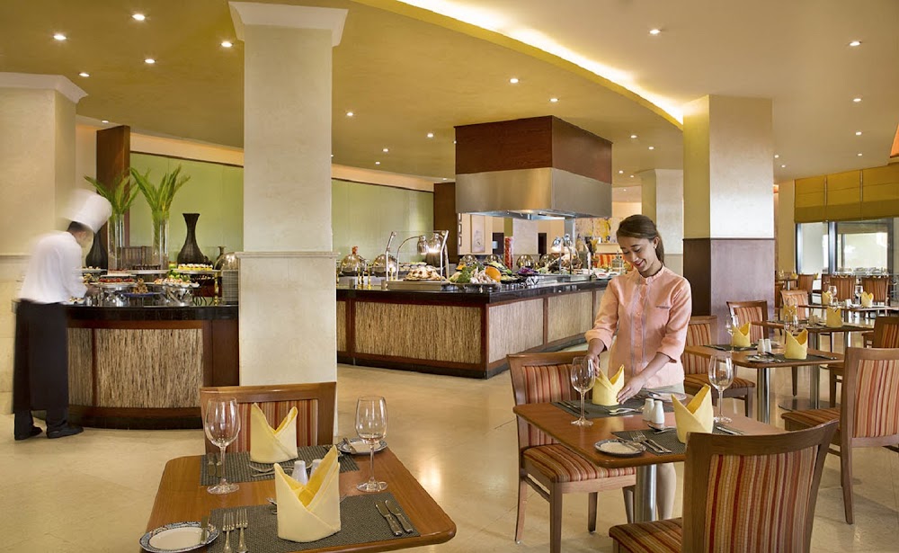 Corniche Restaurant - InterContinental Aqaba Resort