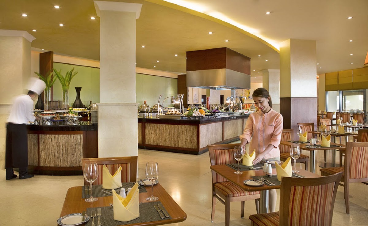 Corniche Restaurant - InterContinental Aqaba Resort detail