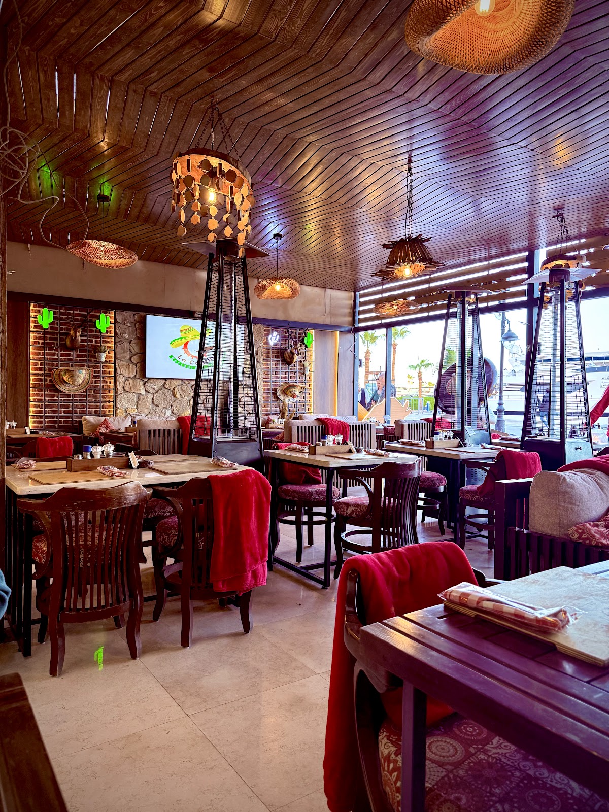 La Cantina Restaurant and Bar detail