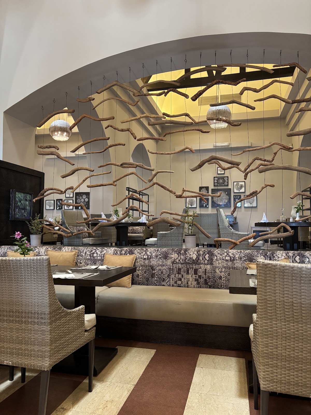 Miramar Restaurant detail