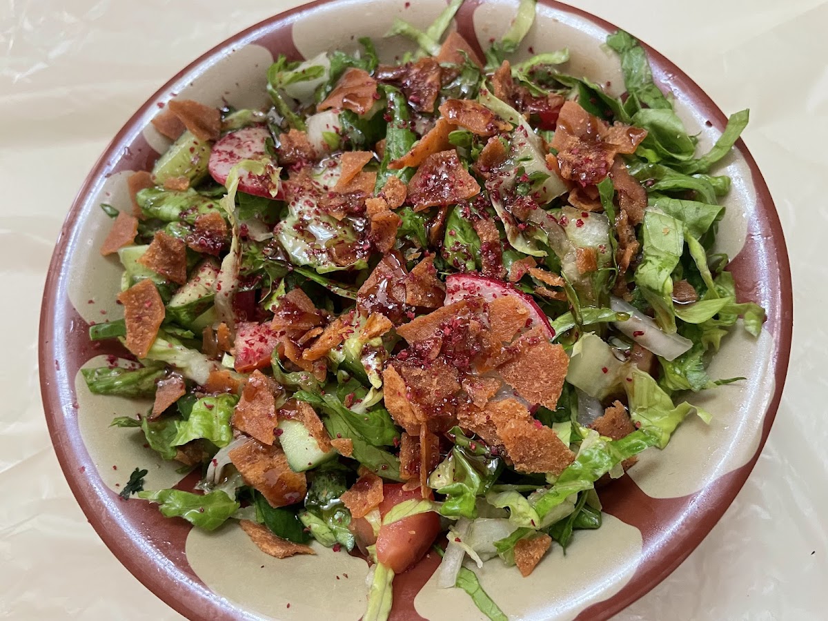 مطعم الدرج للأسماك و المأكولات البحرية . Al-Daraj Seafood Restaurant detail