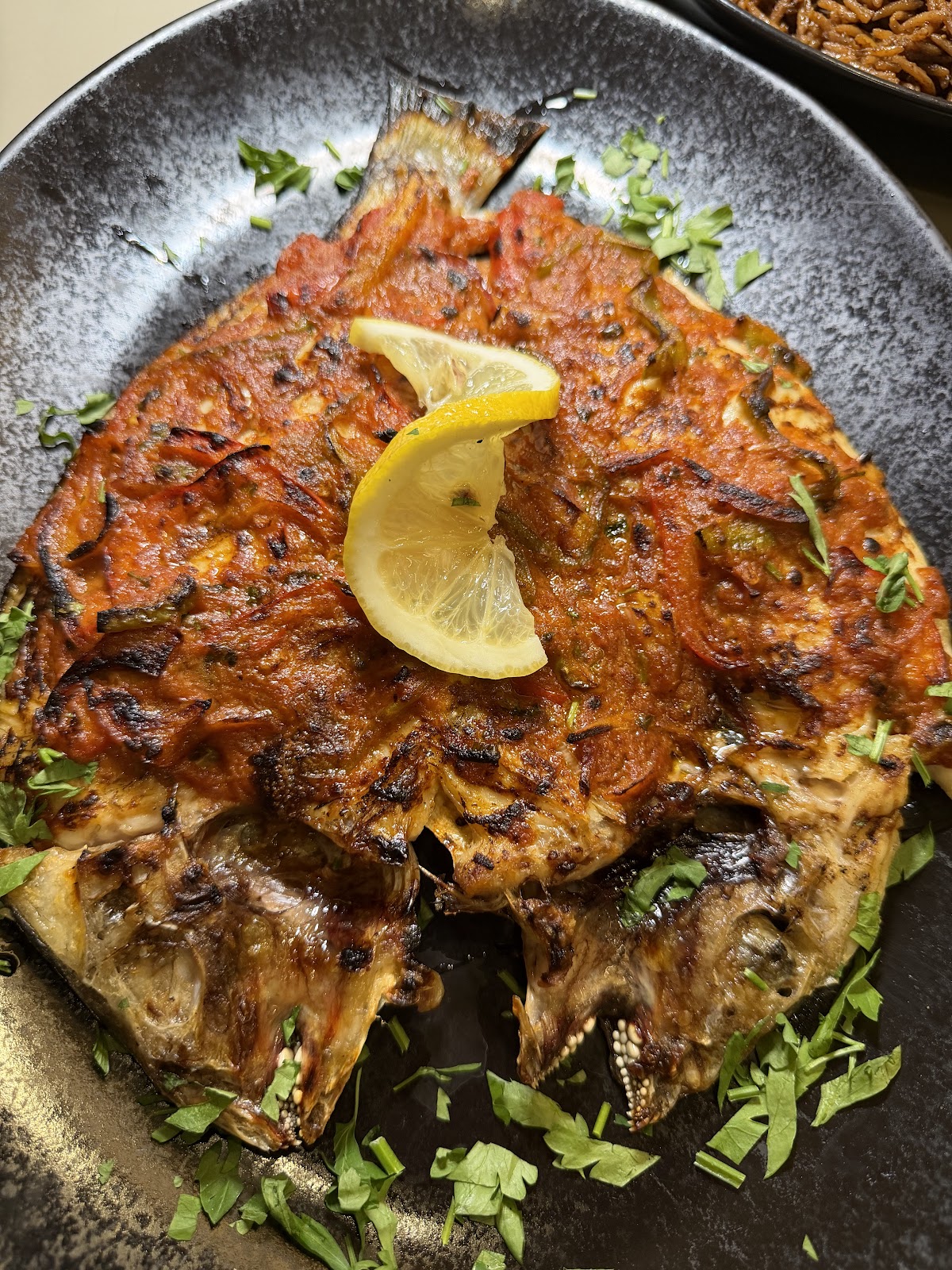 مطعم توينا للمأكولات البحرية - صاري detail