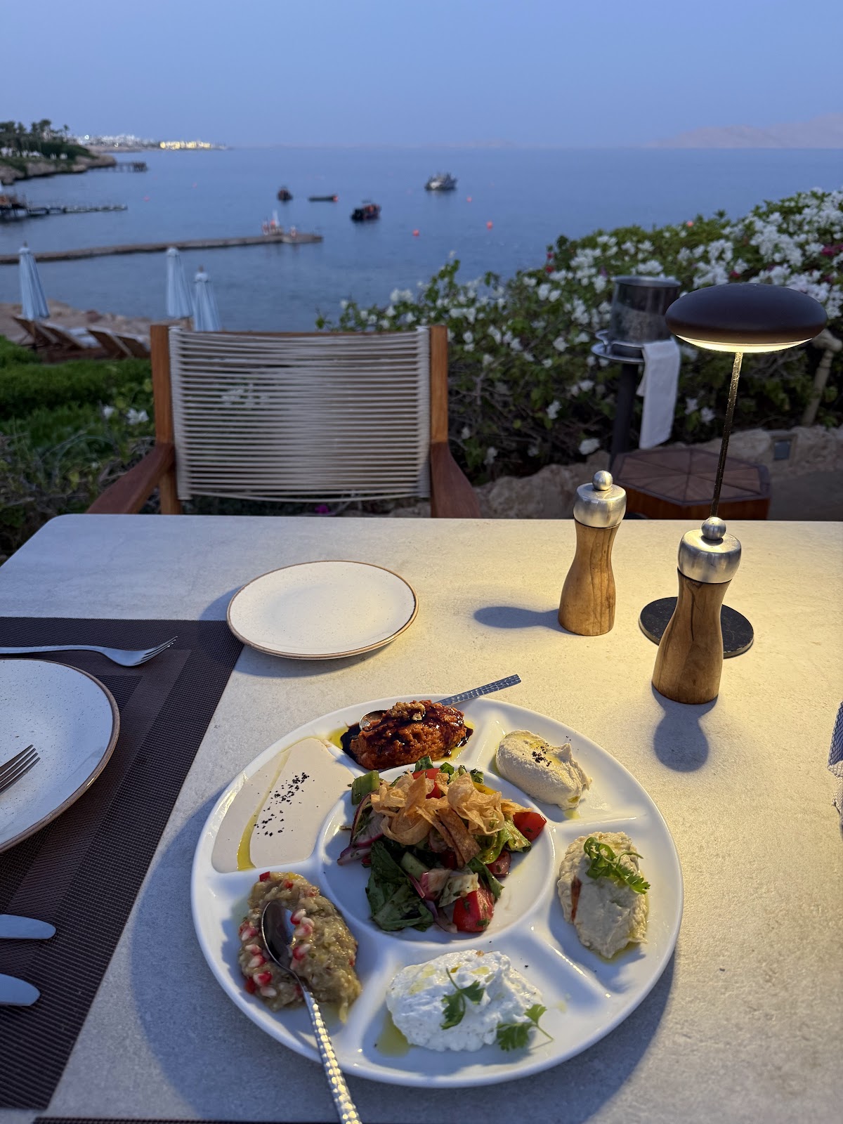 Reef Grill detail