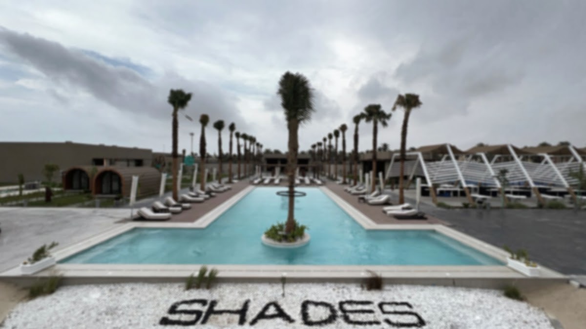 Shades Beach Club detail