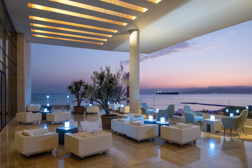 The Lounge - Kempinski Hotel